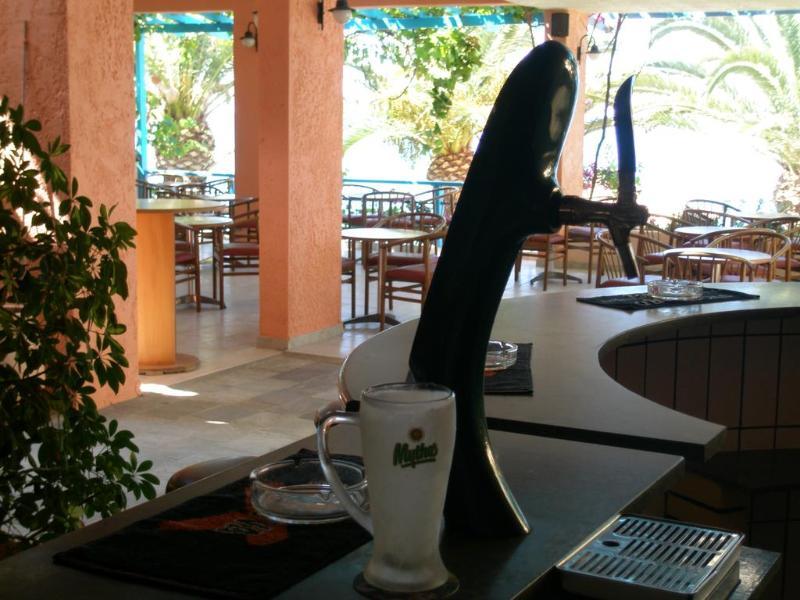 Artemis Hotel Agios Stefanos  Buitenkant foto